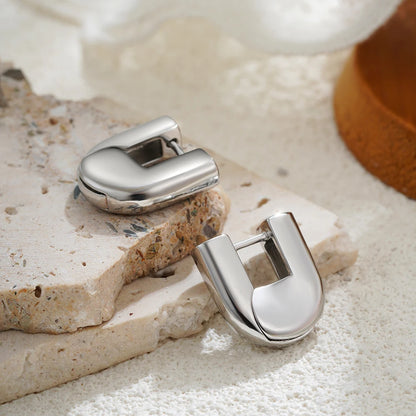 U-shaped hoop earrings